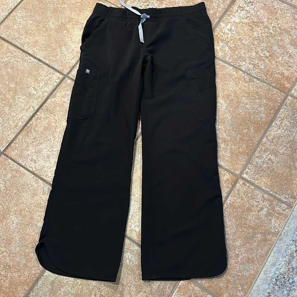 Figs wide leg scrubs black small